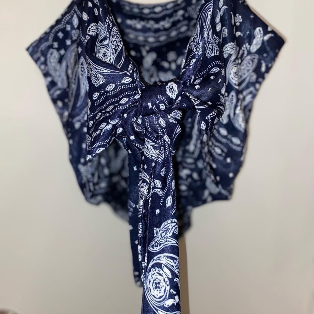 Blue bandanna crop top